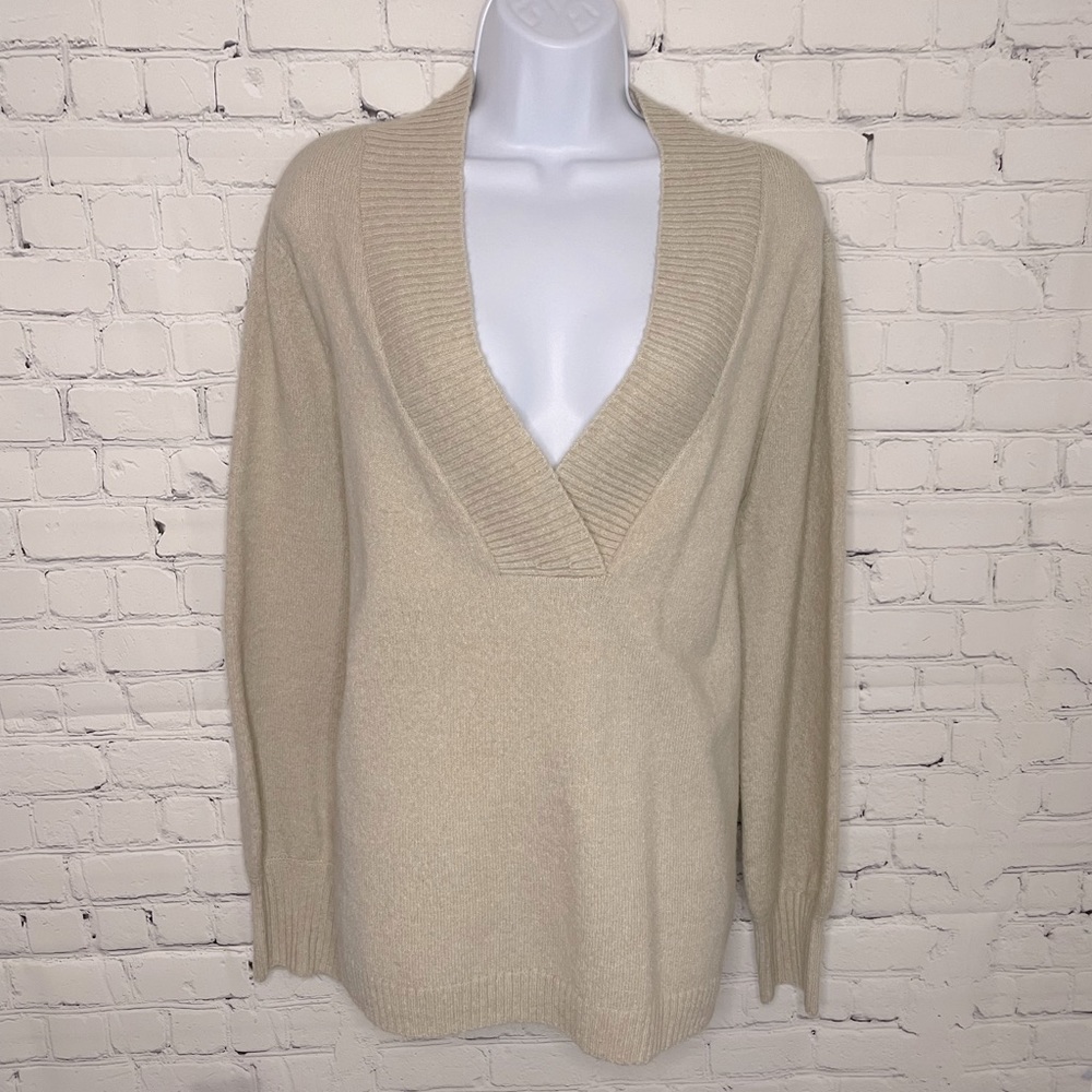 Soft, Cozy I-N-C V-neck Sweater Size XL